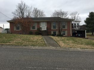 625 Golfview Ter, Lebanon, KY 40033