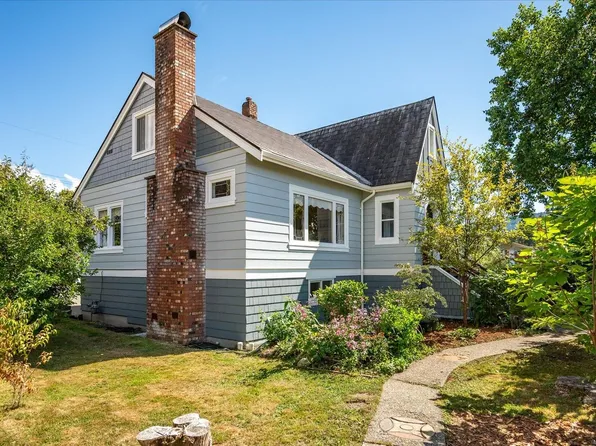 2697 4th Ave, Pt Alberni, BC V9Y 2C4