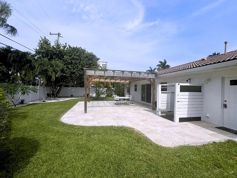 1260 Manor Dr — Photo 38