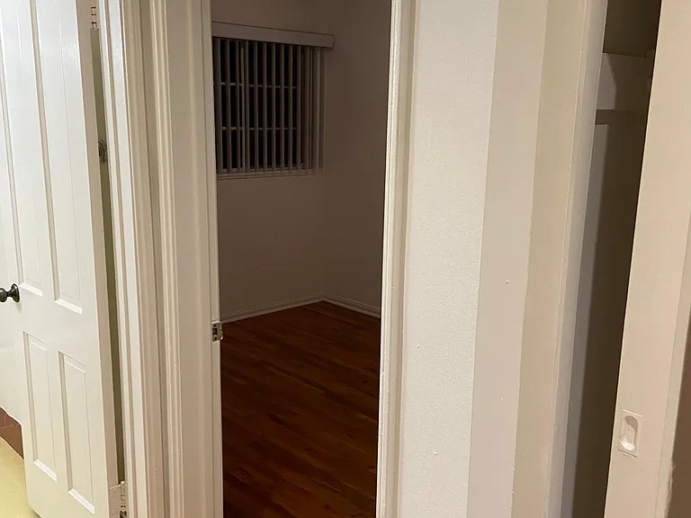 11960 Moorpark St #2 — Photo 3