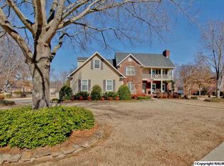 2415 Audubon Ln SE, Owens Cross Roads, AL 35763