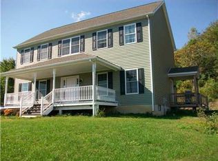 11 Anns Orchard Rd, Milton, NY 12547