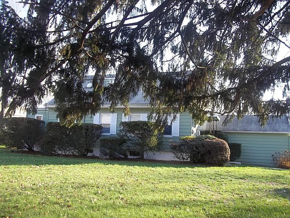 3rd image of 158 Beech St