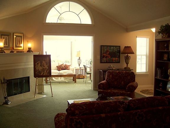 3rd image of 17045 Huntley Pl