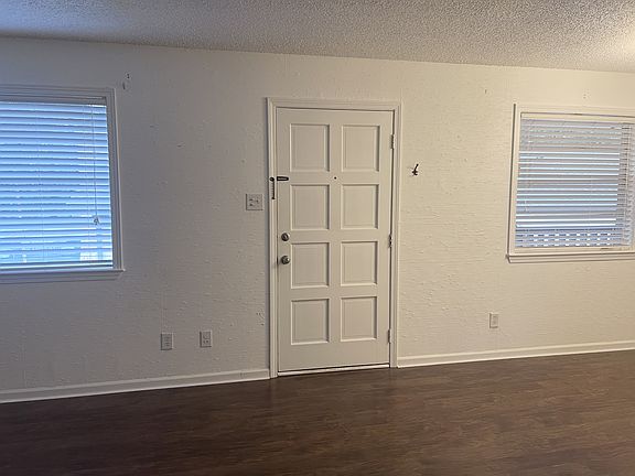 3rd image of 125 Carl Dr APT 29