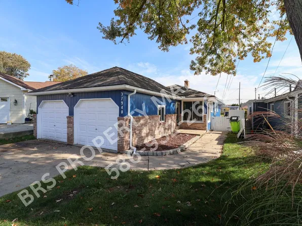 37940 Maplehill St, Harrison Township, MI 48045