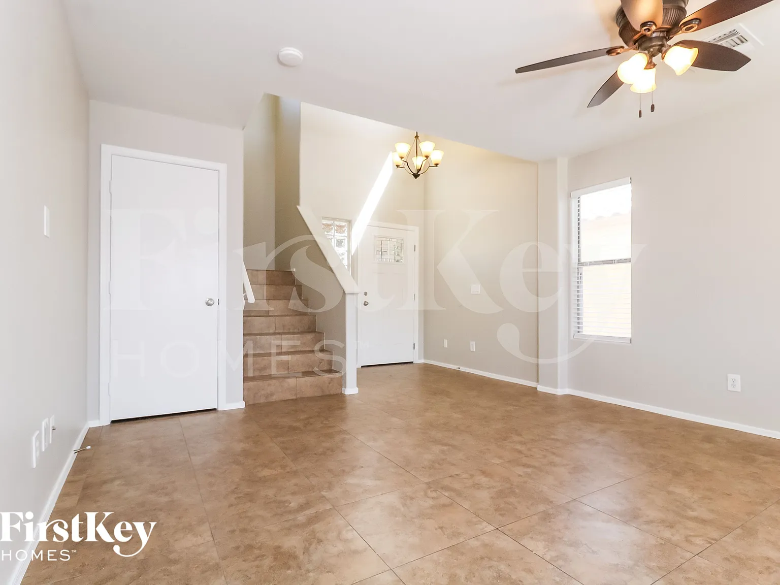 3 bed, 2.5 bath, 1611 sqft, $1,805 — Photo 3