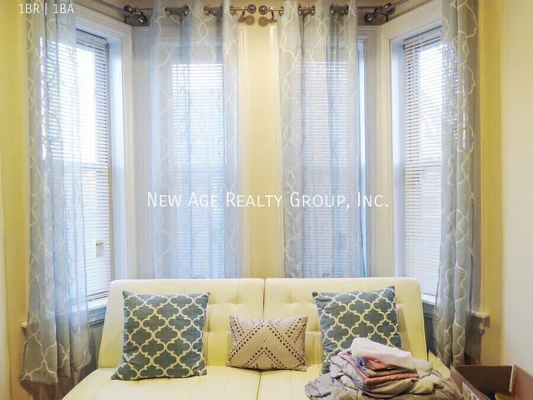 4018 Spring Garden St #2F — Photo 2