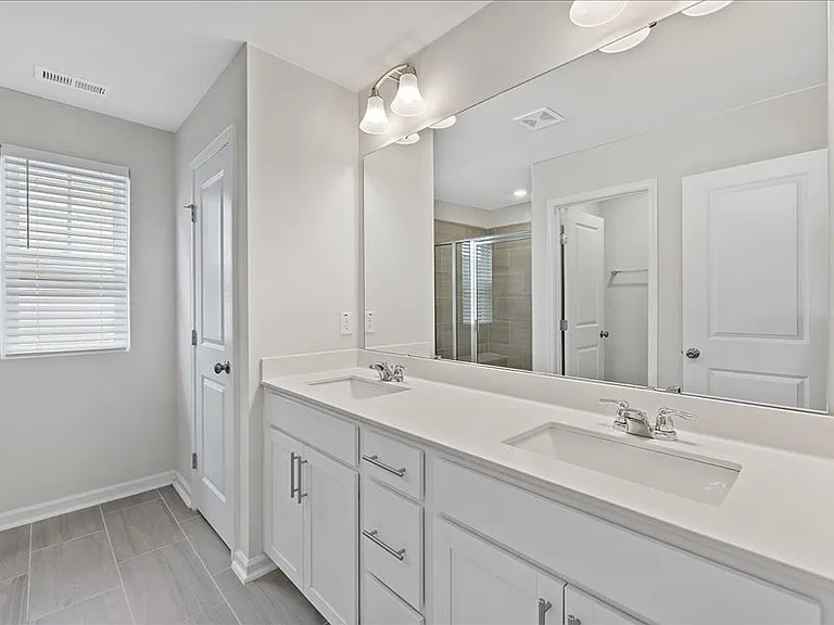 5914 Woodlawn Dr — Photo 29