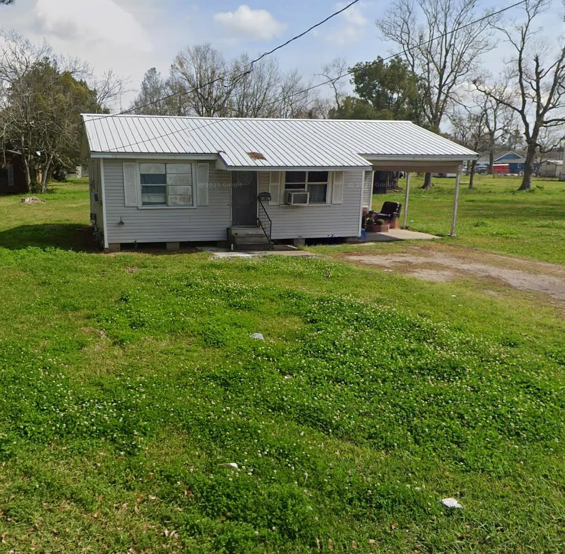 1417 Ridgefield Ave — Photo 1