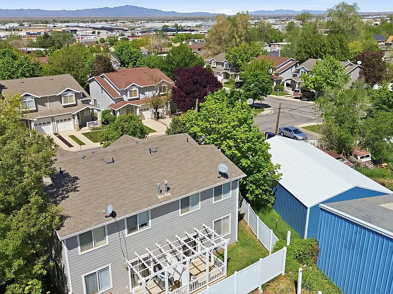140 Bamberger Rd — Photo 30