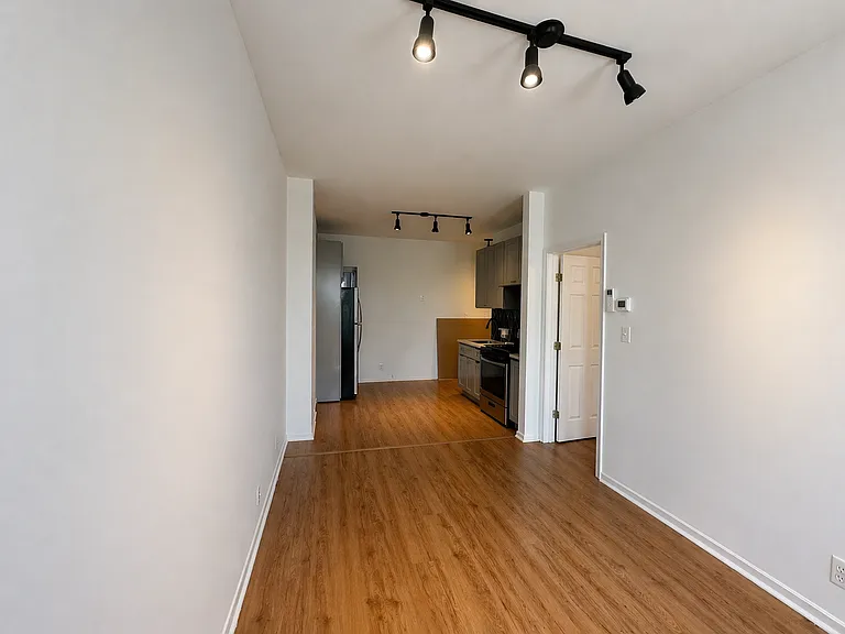 2509 Avenue U #2R — Photo 6