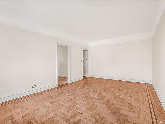 5th image of 140 E 95th St APT 3C