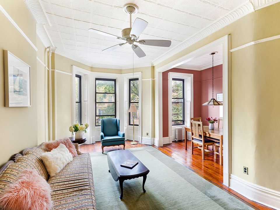 1st image of 297 6th Ave APT 2