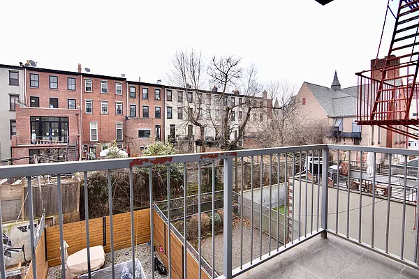 Rented by Bohemia Realty Group | media 10