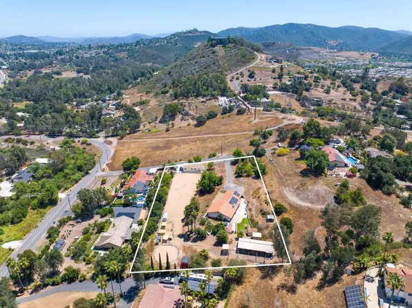 2605 Kauana Loa Dr, Escondido, CA 92029