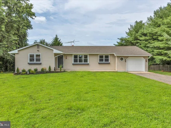 325 Pitman Downer Rd, Sewell, NJ 08080