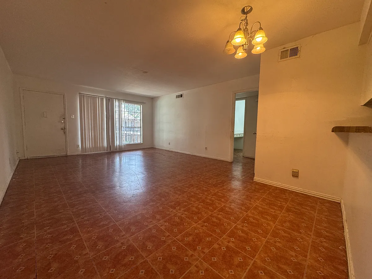 Building Photo - 6405 Westward St #22