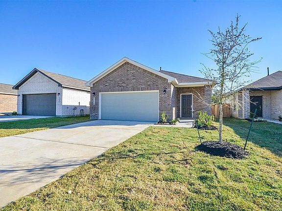 2nd image of 826 Wembley Wood Way