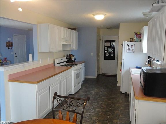 4th image of 3093 Ghent Ct