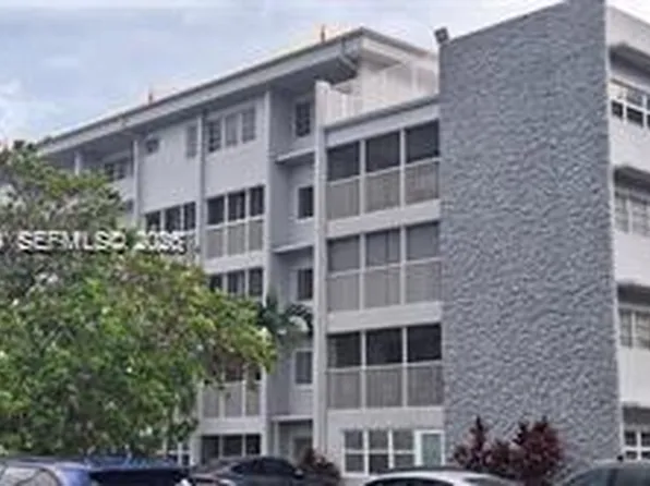 215 SE 3rd Ave, Hallandale, FL
