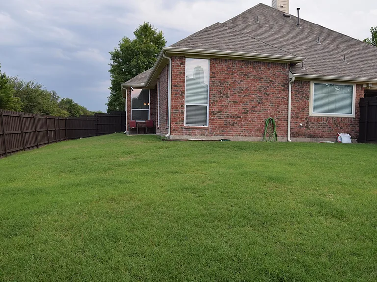 1688 Knoll Wood Ct — Photo 8