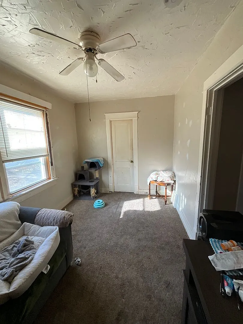 8714A W Mitchell St — Photo 3