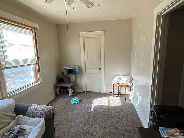 8714A W Mitchell St — Photo 3