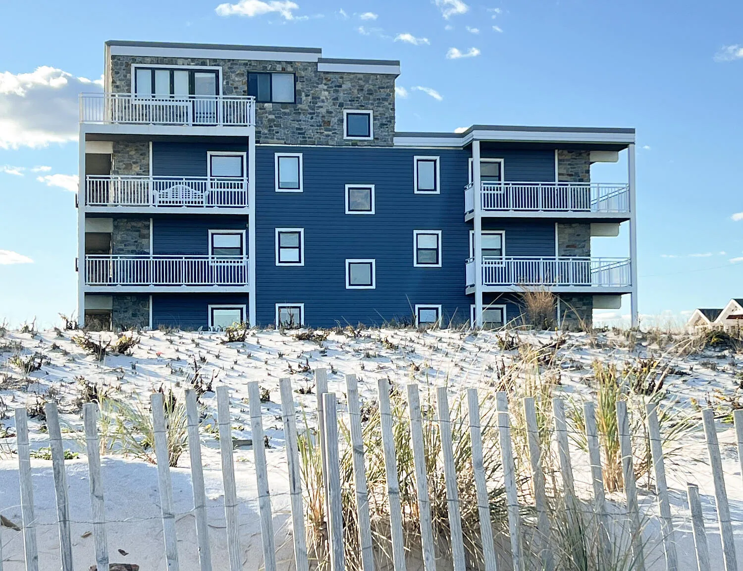 2 bed, 1197 sqft, $2,500 — Photo 1