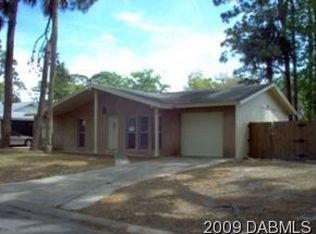 597 Cambridge Cir, South Daytona, FL 32119