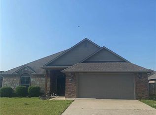 1260 Coventry Ln, Centerton, AR 72719