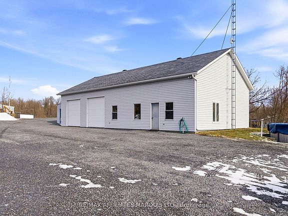 4th image of 16695 Atchison Rd