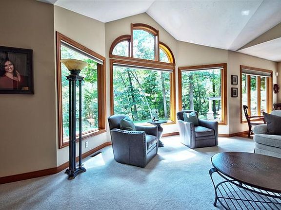 5th image of 21370 Fawn River Ct