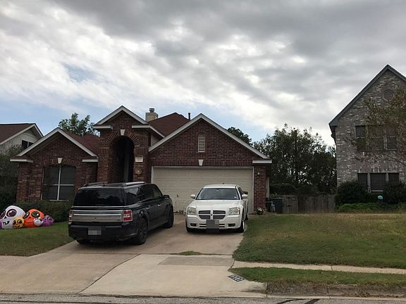 3rd image of 1107 Cedar Falls St