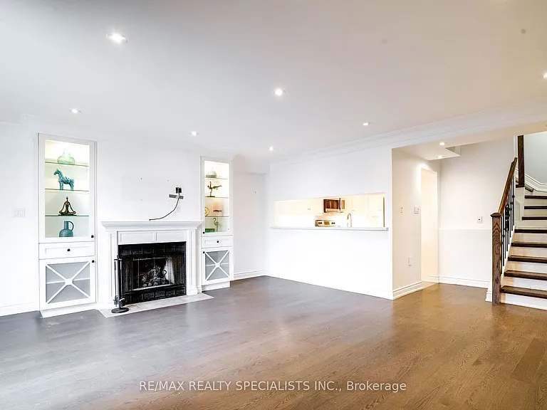 100 Arbors Ln #Townhouse 5 — Photo 9