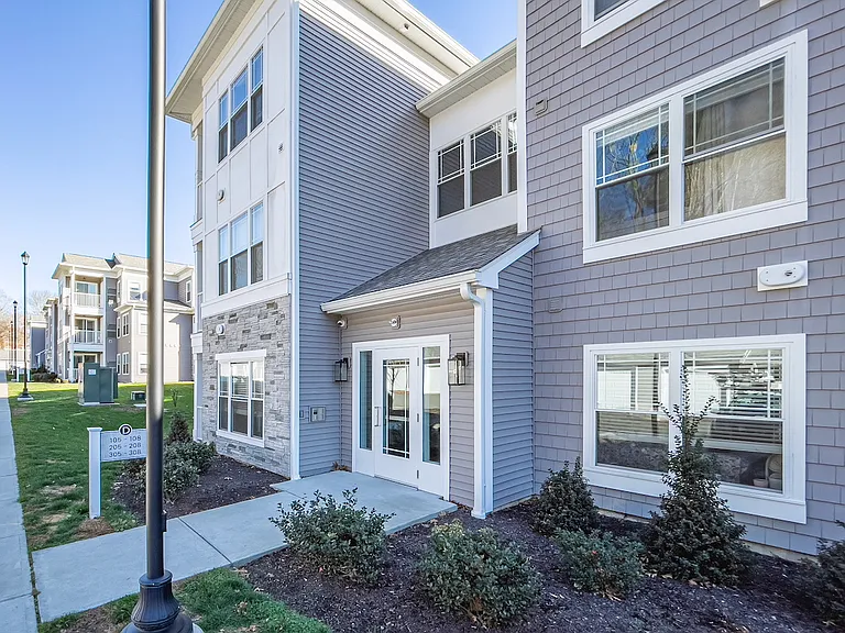 Westledge Apartments — Photo 66