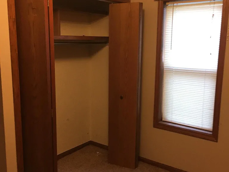 510 N Walnut St — Photo 4