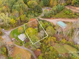 251 Evergreen Rd, Burnsville, NC 28714