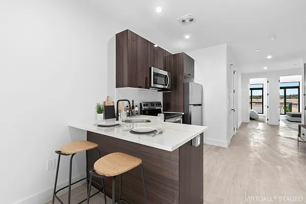 Rented by Compass | media 29