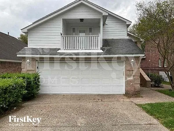 112 Golfview Dr — Photo 1