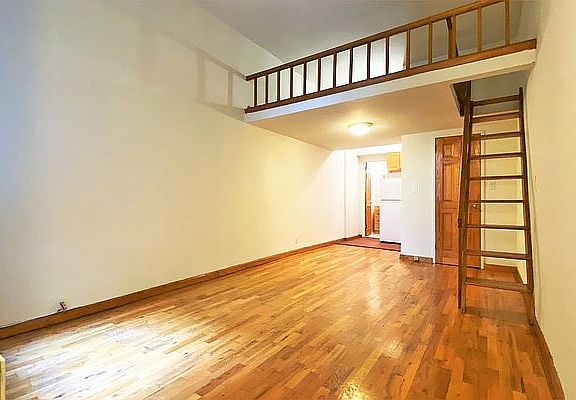 3rd image of 303 W 92nd St APT 2B