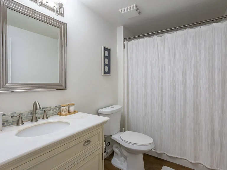 2044 Alta Meadows Ln #1809 — Photo 20