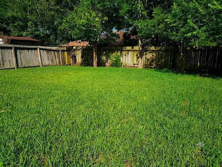 17010 Pastoria Dr — Photo 16
