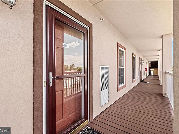 3rd image of 103 Irving Ave N #403