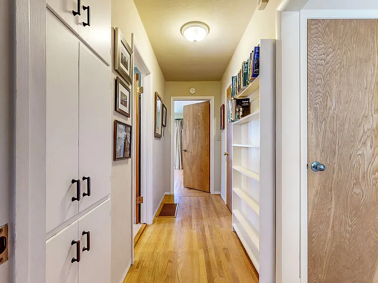 4560 Sullivan Ct — Photo 34