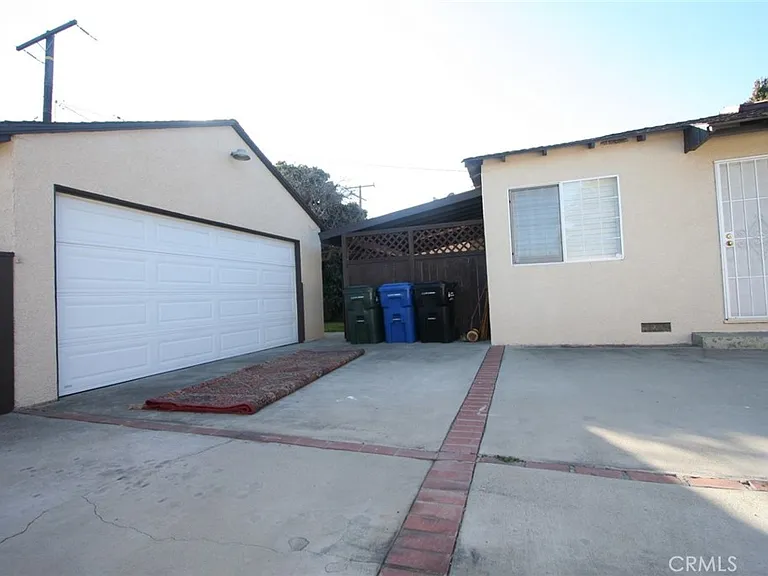 9968 Daines Dr — Photo 46