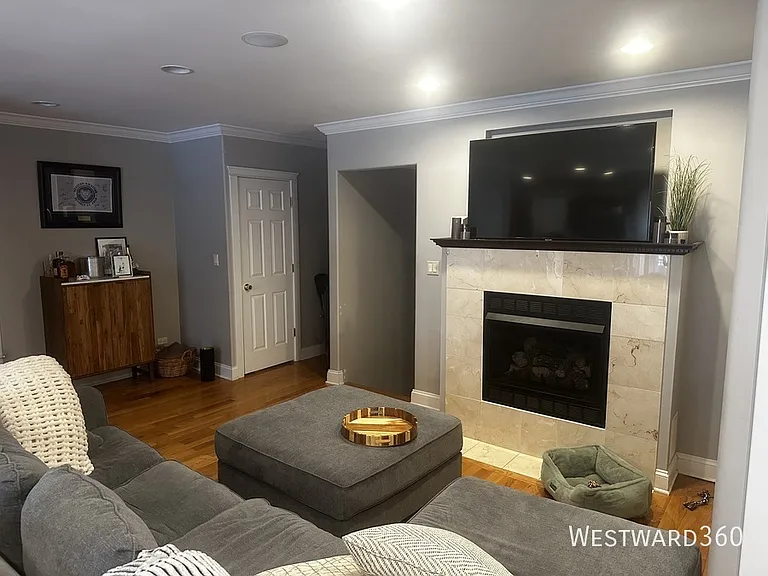 1226 W Huron St #101 — Photo 6
