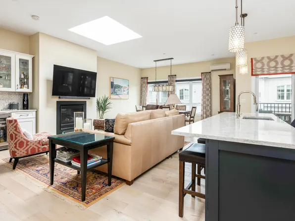 113 Newbury Street #402, Portland, ME 04101