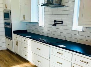 100 Wen Mar Ave, Pass Christian, MS 39571