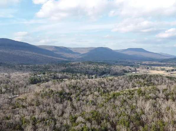 5723 Chamberlain Rd, La Fayette, GA 30728